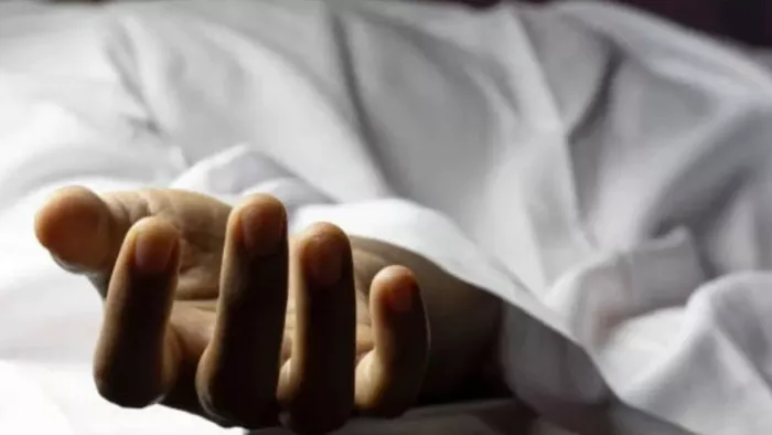 कुल्लू की पहाड़ियों पर तीन लोग टेंट में मृत मिले। प्रतीकात्मक फोटो