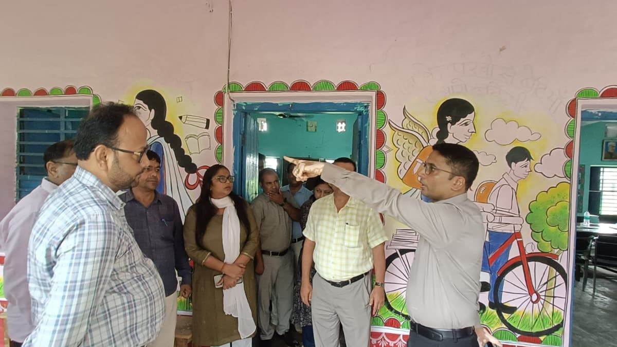https://www.jagranimages.com/images/newimg/18092025/18_09_2025-elections_24051269.jpg