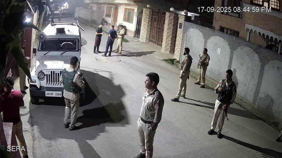 https://www.jagranimages.com/images/newimg/18092025/18_09_2025-house_arrest_24051335.jpg