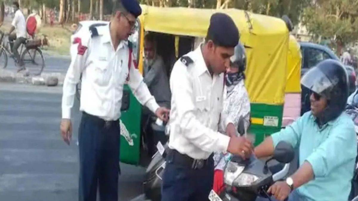 https://www.jagranimages.com/images/newimg/18092025/18_09_2025-noida-traffic_challan_24051119_10361783.jpg