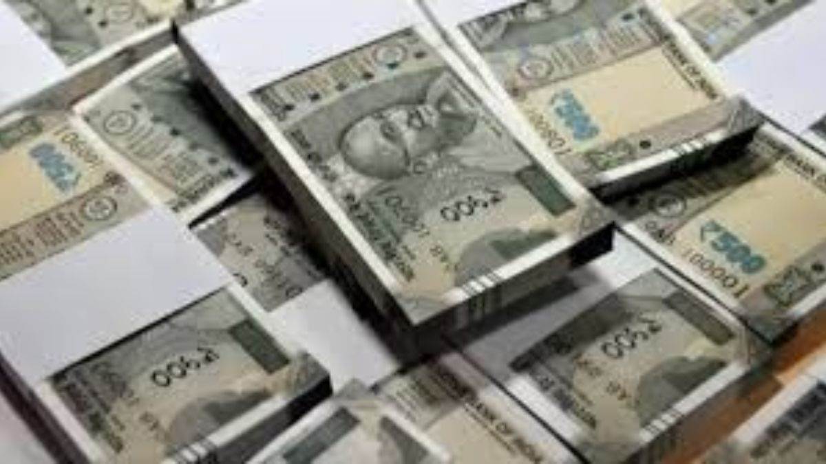 https://www.jagranimages.com/images/newimg/18092025/18_09_2025-paise_chori_24051900.jpg