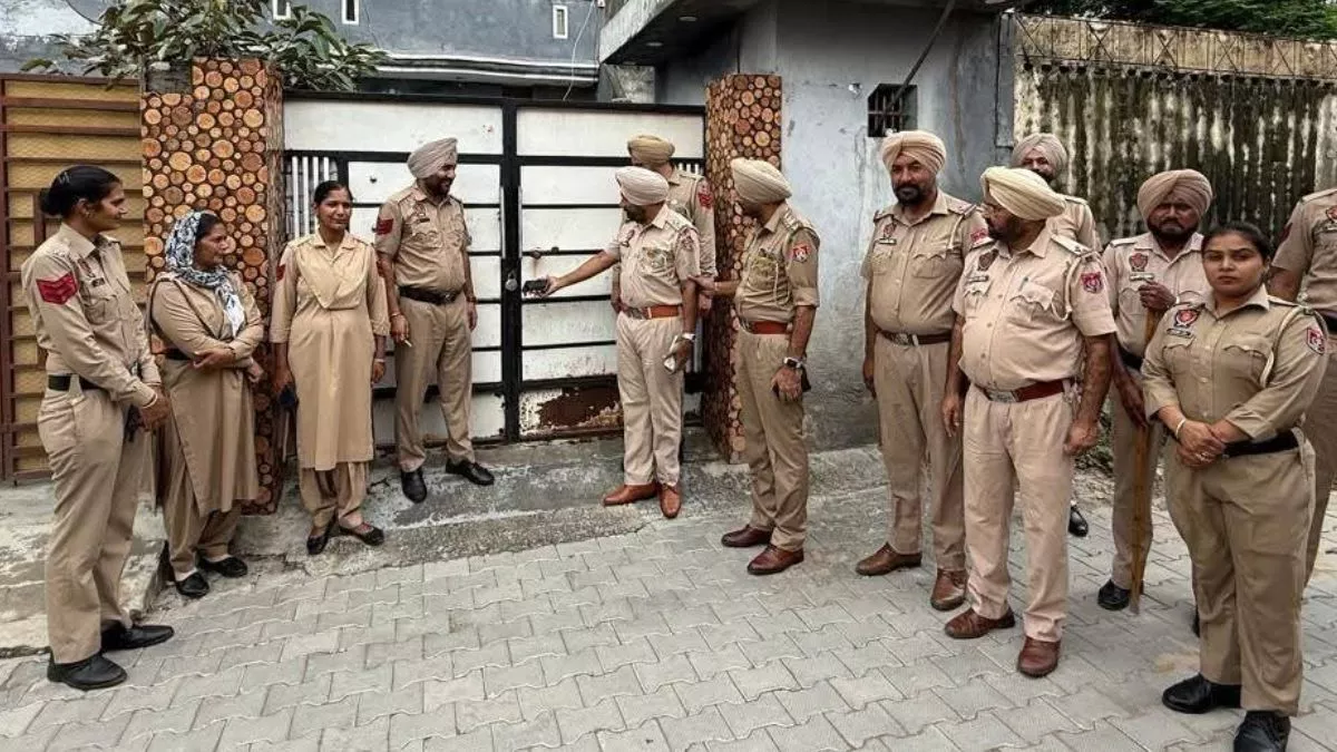 पंजाब के मोगा में पुलिस का नशा तस्करों पर शिकंजा, चार आरोपियों को दबोचा