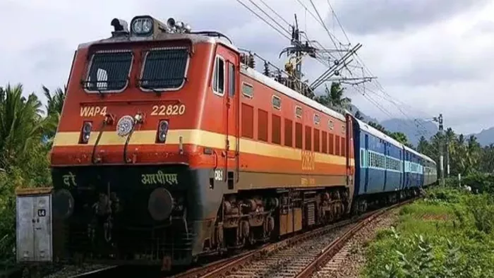 नान-इंटरलाकिंग कार्य के कारण गोरखपुर मंडल की कई ट्रेनें रद। फाइल फोटो