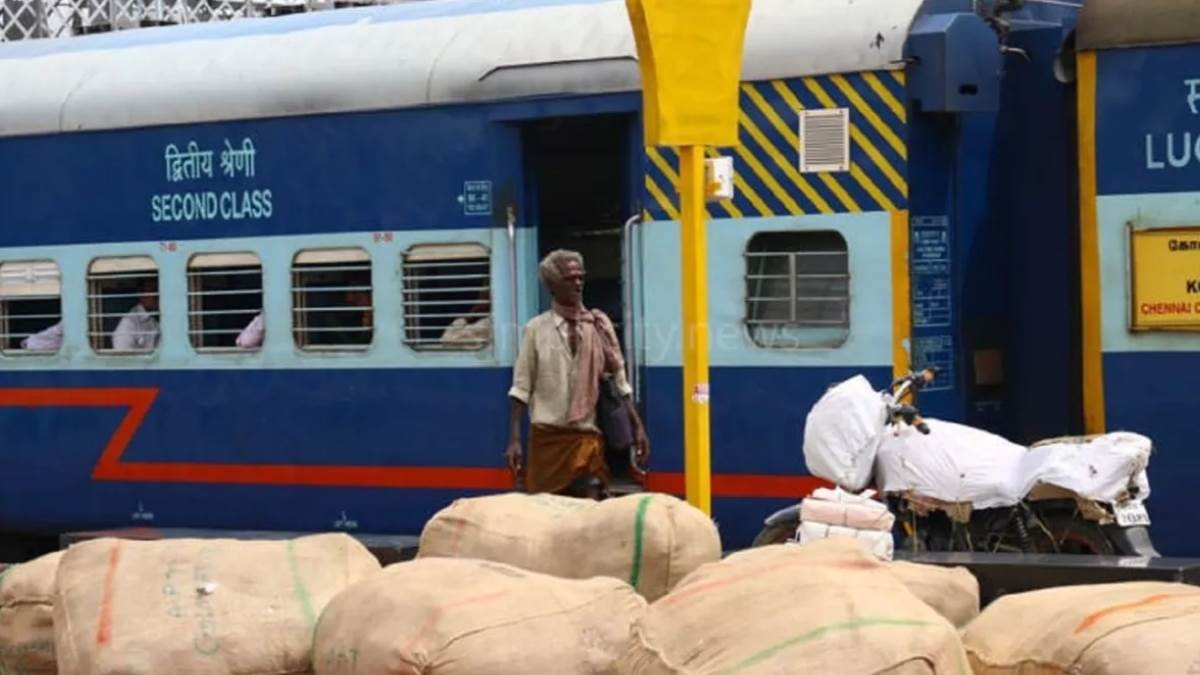 https://www.jagranimages.com/images/newimg/18092025/18_09_2025-train_24050986.jpg
