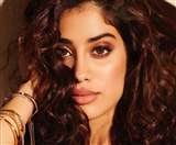 Janhvi Kapoor On Cosmopolitan Cover: जब एक मुस्कुराहट से कॉस्मोपॉलिटन के कवर पर छा गईं जाह्नवी कपूर!