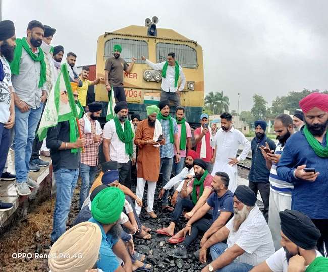 Rail Roko Andolan : ऊधमसिंहनगर जिले में किसानों ने कई स्‍थानों पर रोकीं ट्रेनें