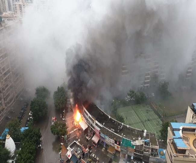 Ghaziabad Fire News: विंडसर मार्केट की दो दुकानों में लगी आग, लाखों का नुकसान