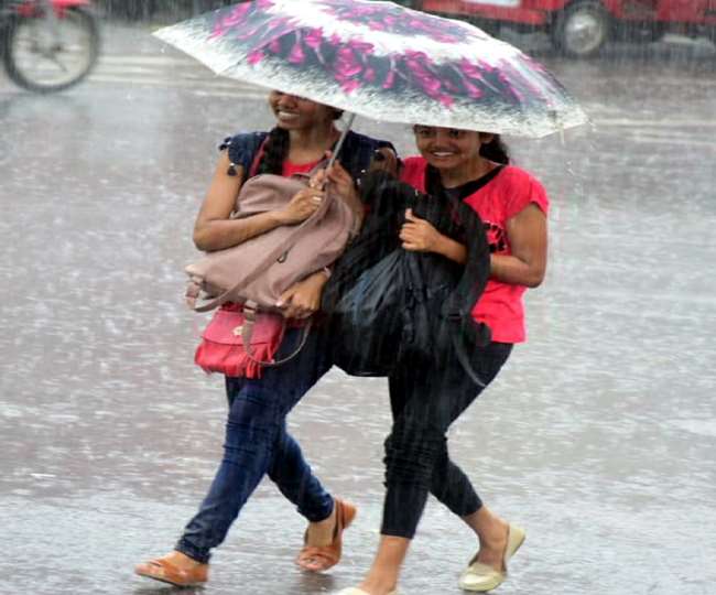 Jharkhand Weather Alert एक से दो बार तेज मेघ गर्जन और वज्रपात के साथ भारी बारिश होने की संभावना है।