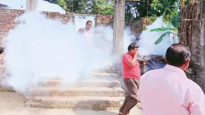 Vaishali News: जिले में डेंगू का प्रकोप थमने का नाम नहीं ले रहा है।