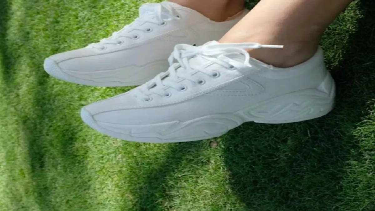 Amazon sale offers On Womens White Shoes: बंपर छूट पर खरीदें ये पॉपुलर ब्रांड के स्टाइलिश शूज अमेज़न सेल पर