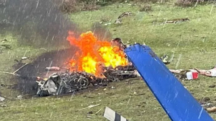 Kedarnath Helicopter Crash केदारनाथ में हेलीकाप्टर दुर्घटनाग्रस्त में पायलट समेत सात की मौत हुई।