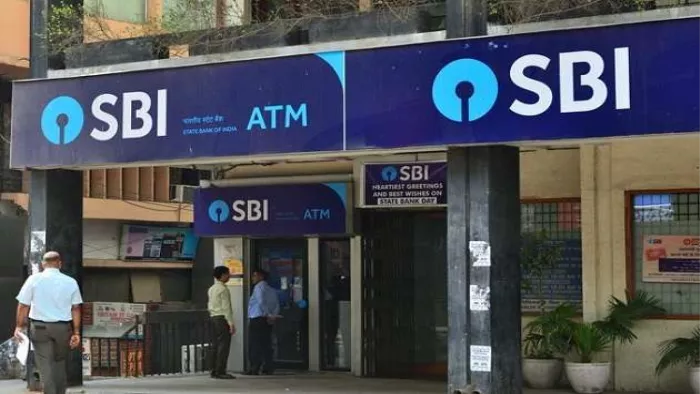 SBI slashes interest rate on savings accounts by 5 bps, Details here