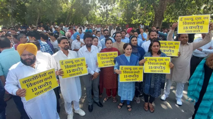 चंडीगढ़ इलेक्ट्रिक व्हीकल पॉलिसी पर नहीं थम रहा विवाद,