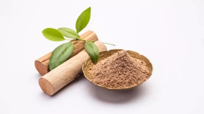 Sandalwood Benefits For Skin: चेहरे पर चंदन लगाने के