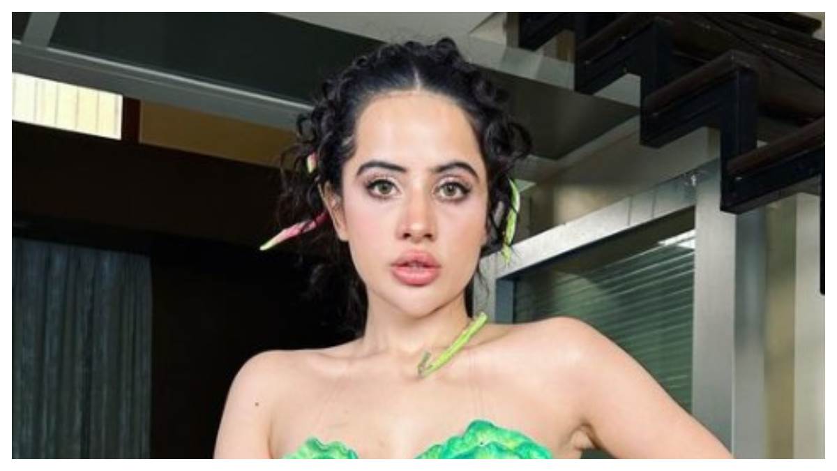 urfi javed topless cover her front body part with banana gets trolled video viral