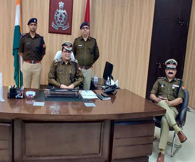 लखनऊ : जहरीली शराब कांड में सुजीत पांडेय को हटाए जाने की चर्चा, 10 माह के कार्यकाल में किया बेहतर काम।