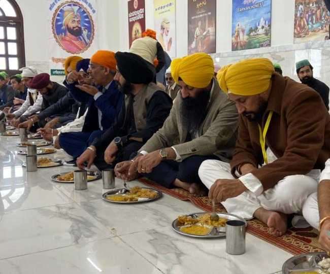 ministers left for shri kartarpur sahib under the leadership of cm charanjit singh channi