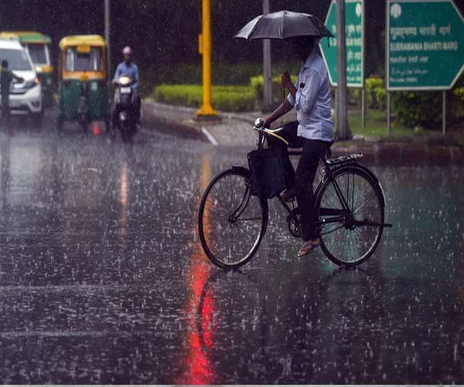 दक्षिण भारत के कई राज्यों में गुरुवार को हुई तेज बारिश, फिर जारी हुआ है अलर्ट