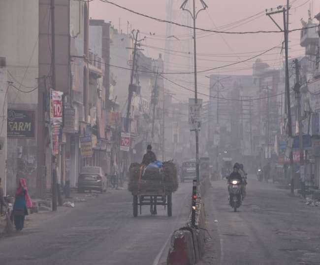 पश्चिमी उत्तर प्रदेश के जिलों में स्मॉग के साथ ही वायु प्रदूषण अभी भी बरकरार