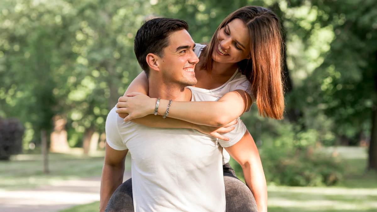 https://www.jagranimages.com/images/newimg/18112022/18_11_2022-men_traits_attracts_women_f_23212029.jpg