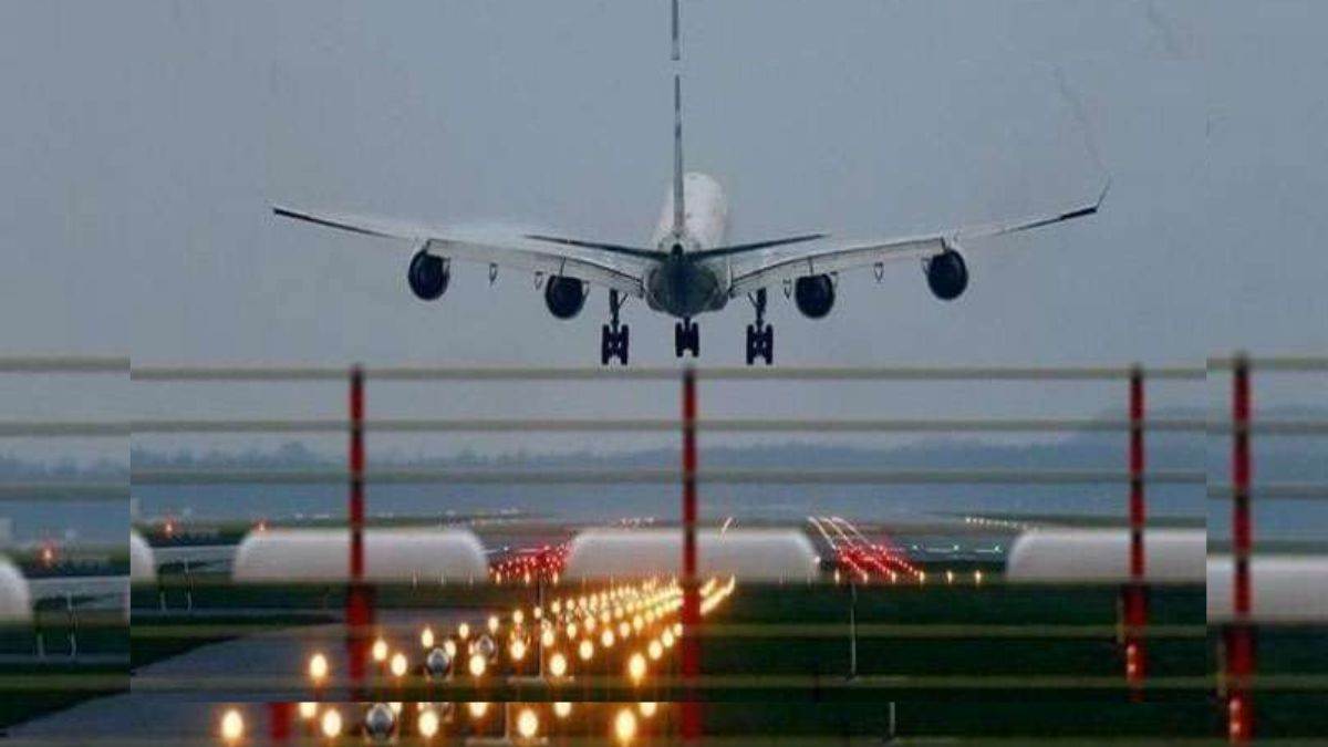 https://www.jagranimages.com/images/newimg/18112022/18_11_2022-mh_17_accident_23211373.jpg