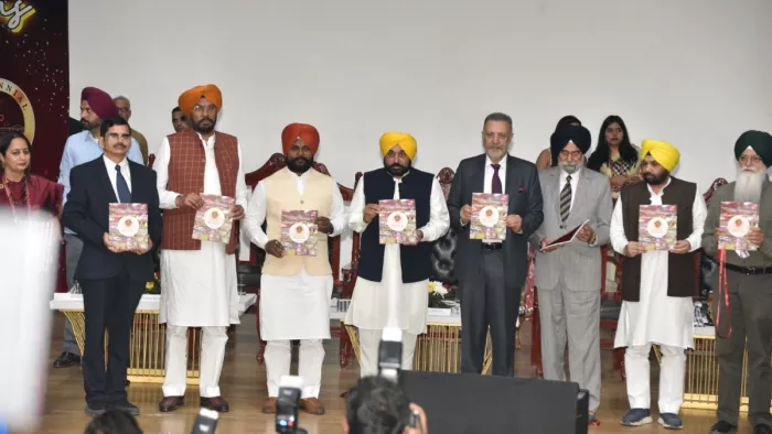 पंजाबवासियों के लिए खुशखबरी, लोगों को घर बैठे मिलेगा 42 सेवाओं का लाभ
