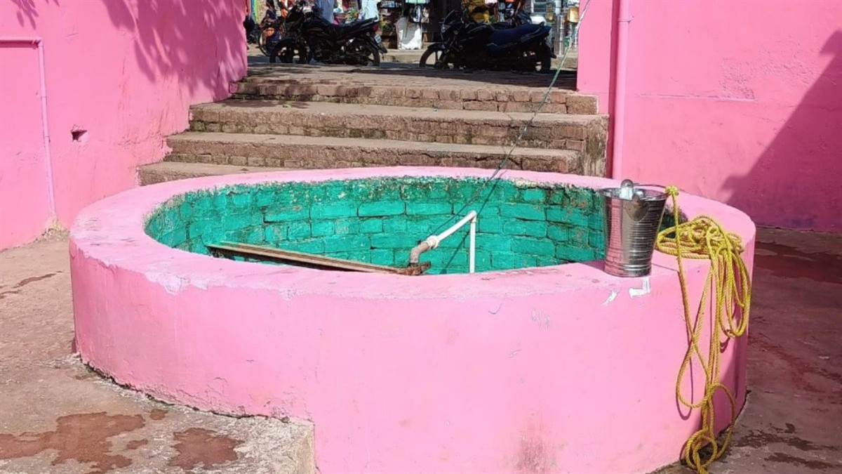 chhath prasad is made from water of 500 year old well which was dug by a muslim ruler
