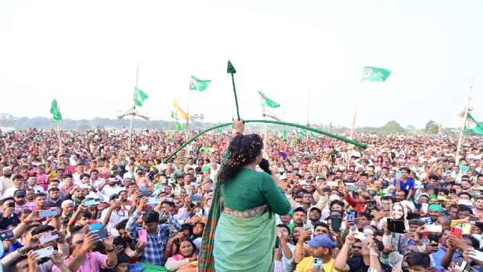 डाही में कल्पना सोरेन ने किया जनसभा को संंबोधित