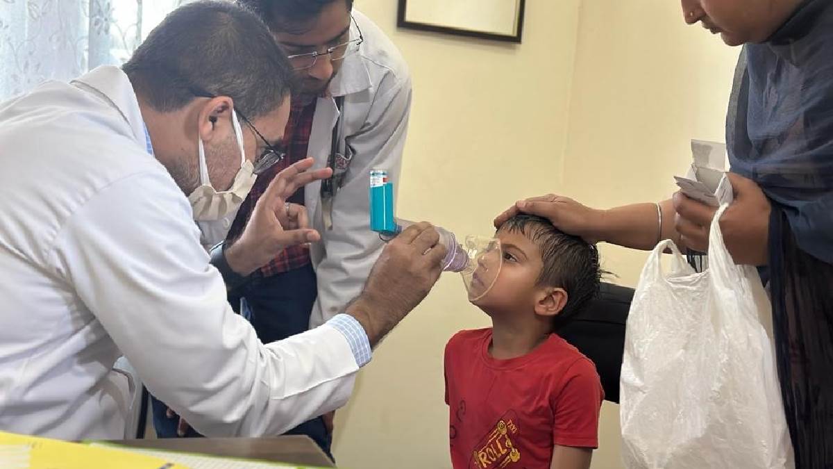 punjab weather children falling sick due to pollution and cold in ludhiana