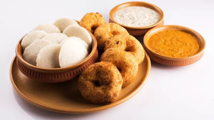 शाम की चाय के लिए बेस्ट हैं साउथ इंडियन स्नैक्स। (image credit- freepik)