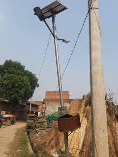 protest of sabhasad village govt not repair the solar light - Uttar Pradesh  lakhimpur Kheri Local News