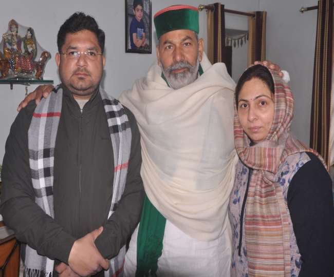 तीन साल बाद बेटी से मिलने शामली पहुंचे राकेश टिकैत, चुनाव लड़ने के सवाल