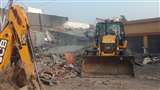 Bulldozer Action In UP: आदित्य हत्या कांड के मुख्‍य आरोप‍ित के ढाबा पर चला बाबा का बुलडोजर