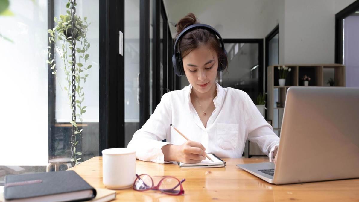 affordable laptops for students find your study buddy