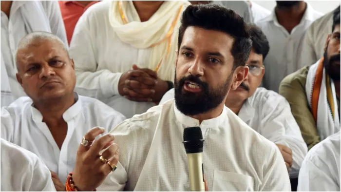 Chirag Paswan को लोकसभा चुनाव से पहले बड़ा झटका! ब्रह्मेश्वर मुखिया हत्याकांड में वरिष्ठ नेता का जुड़ा नाम
