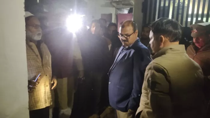 गाजियाबाद में पार्क का गेट टूटकर बच्चे पर गिरा