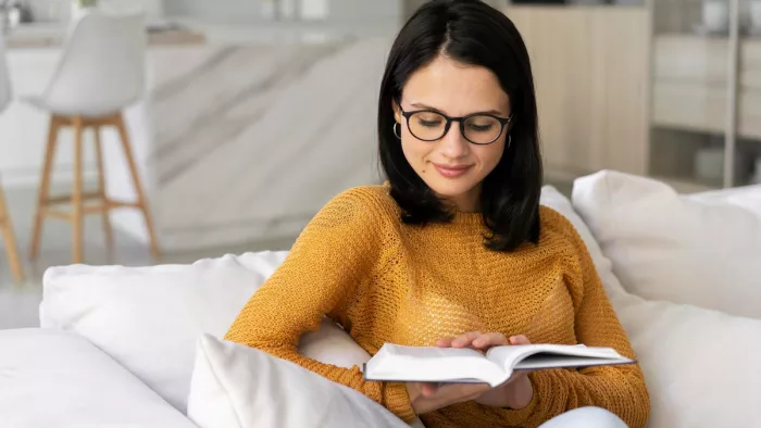 Reading Benefits: पढ़ने से सेहत को होने वाले लाभ