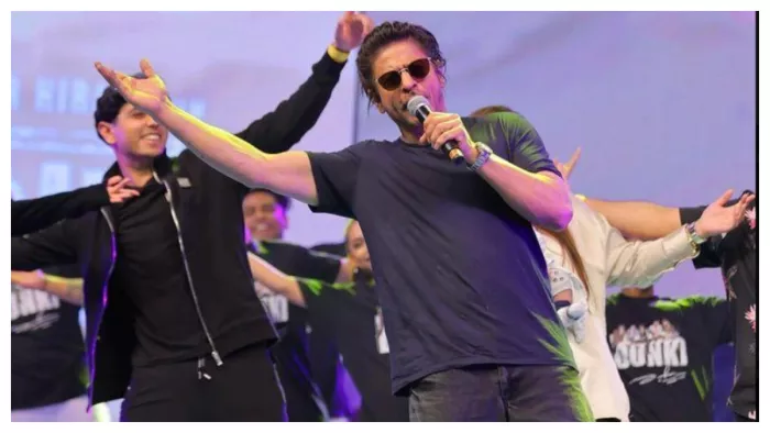 Image of Shah Rukh Khan from Dubai for Dunki Promotion