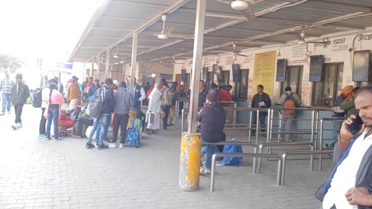 rail roko andolan farmers protest disrupts train services in punjab causing inconvenience to passengers