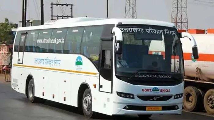उत्तराखंड परिवहन निगम की बीएस−4 बसों का दिल्ली के लिए संचालन रुक गया है।
