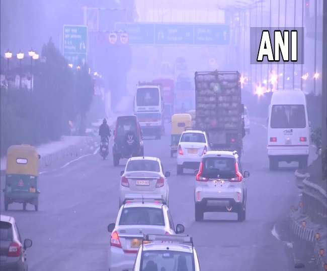 दिल्ली में 300 के पार बना हुआ है वायु गुणवत्ता सूचकांक