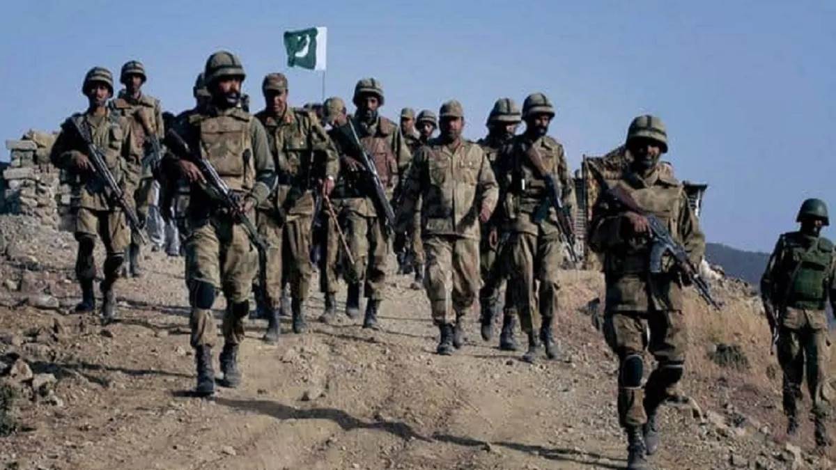 terrorists targeted pak security forces at balochistan iran border four forces were died