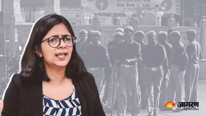 जानकारी के मुताबिक, स्वाति मालीवाल का हाथ कार की खिड़की में फंस गया था।