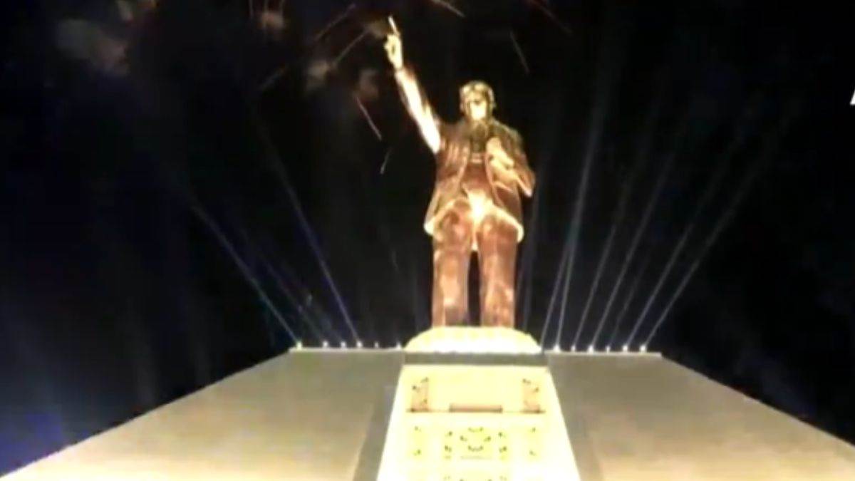 https://www.jagranimages.com/images/newimg/19012024/19_01_2024-statue_of_social_justice__23633666.jpg