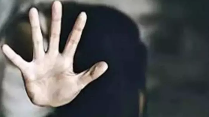 पति के दोस्त ने महिला के साथ किया दुष्कर्म (सांकेतिक तस्वीर)