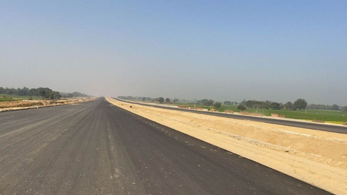 https://www.jagranimages.com/images/newimg/19012025/19_01_2025-ganga-expressway_23869551.jpg