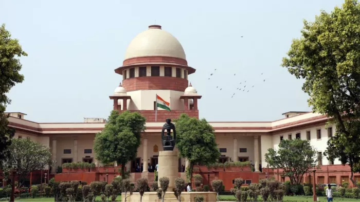 सुप्रीम कोर्ट के आदेशों के बाद 'करोड़ों की प्रॉपर्टी डील्स' बीच में फंसी, कारोबार हुआ ठप