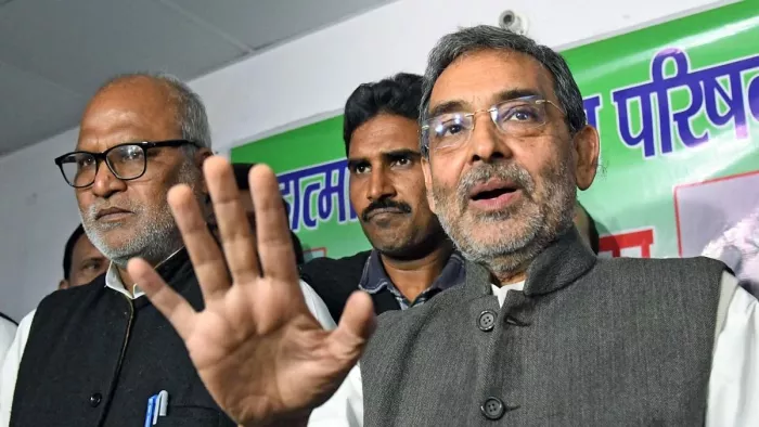 JDU नेताओं के साथ उपेंद्र कुशवाहा का मंथन शुरू, भाजपा ने कहा- सत्ता त्याग दें नीतीश कुमार, हम बनवाएंगे कुटिया