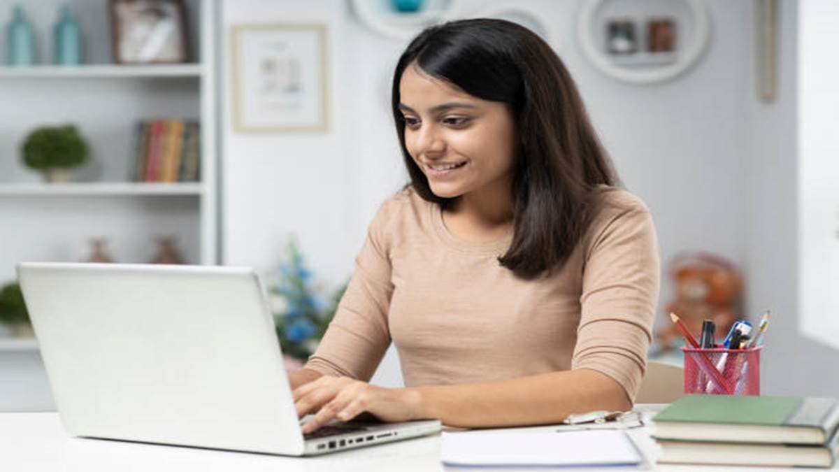 i5 प्रोसेसर वाले Best Laptops Under 30000 में खरीदें यहां, लंबी बैटरी लाइफ, 15.6 इंच स्क्रीन के साथ करे ऑर्डर