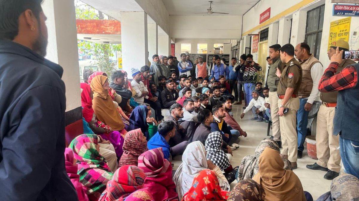 ncr uproar in modinagar tehsil demanding arrest of pradeep killers